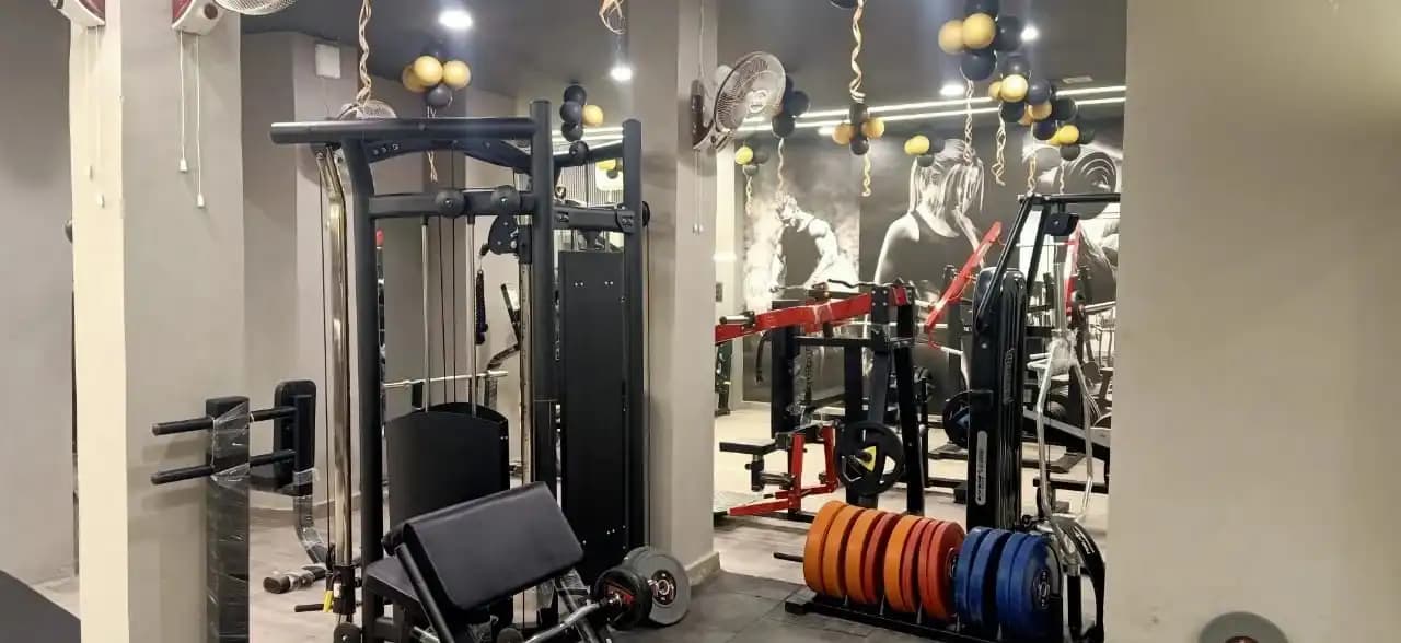 Muscle Factory Gymnasium changing rooms