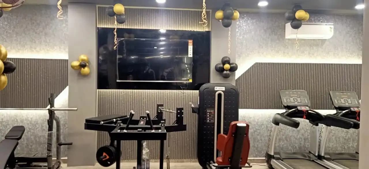 Muscle Factory Gymnasium free weights