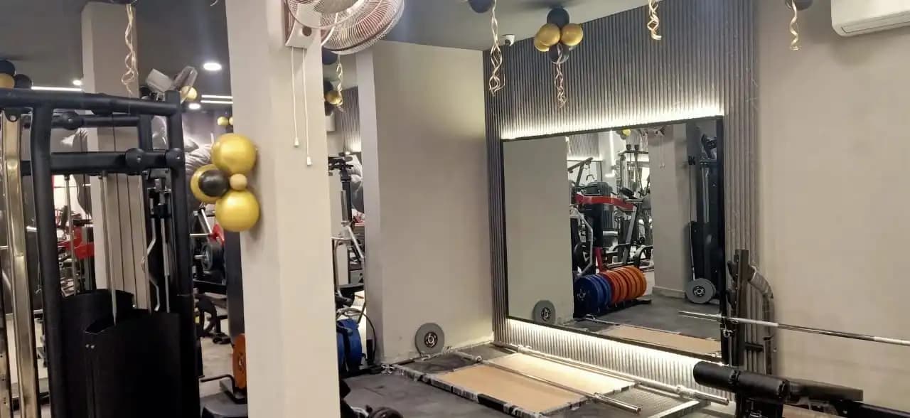 Muscle Factory Gymnasium main floor