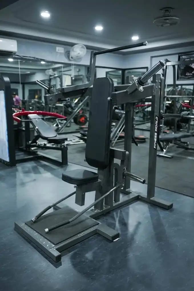 THE PRIME FITNESS GYM cardio deck