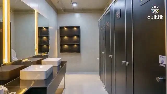 Cult Gym Paschim Vihar Rohtak Rd free weights