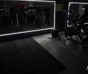 Plasis Fitness cardio deck