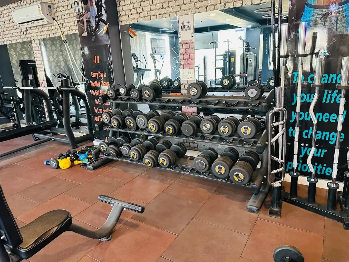 19FITNESS Chhatarpur cardio deck