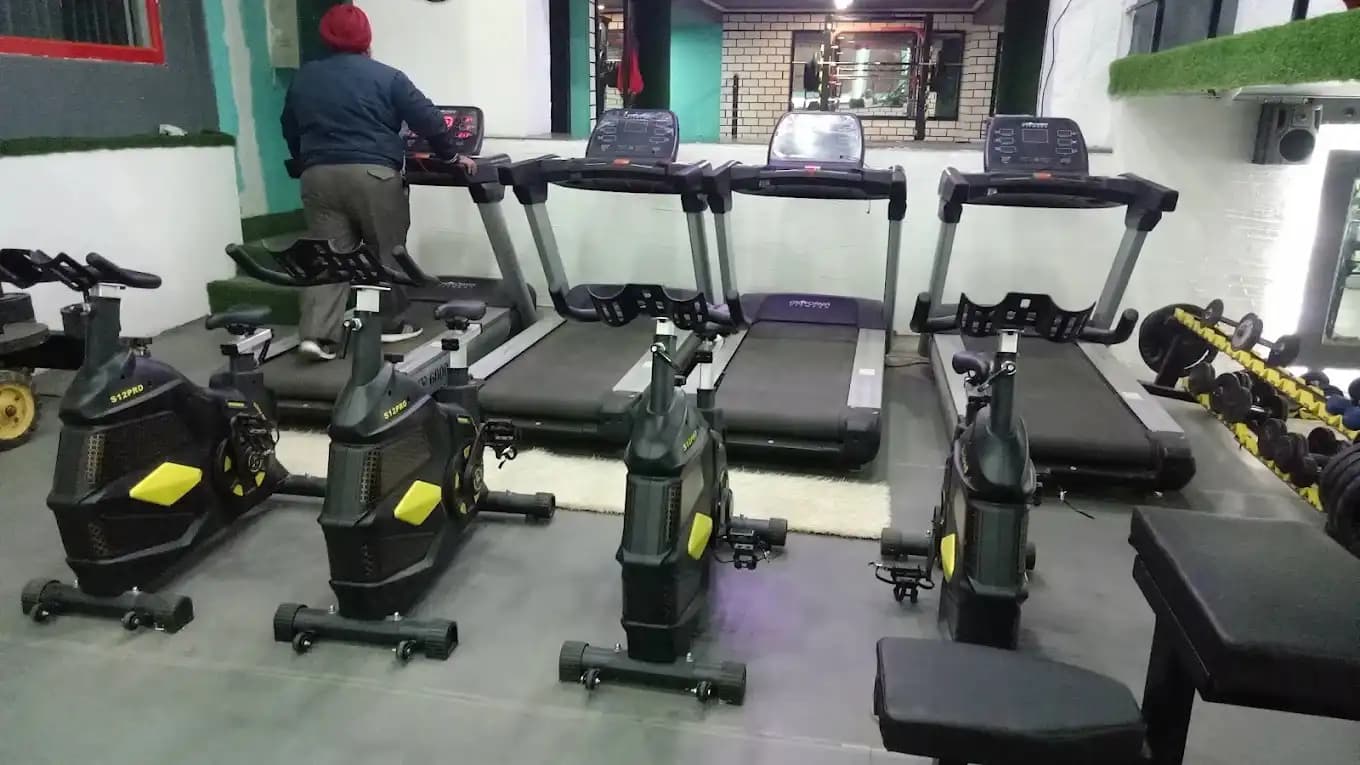 Neelkanth Gym training zone