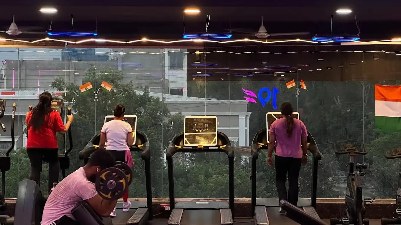 19FITNESS Chhatarpur free weights