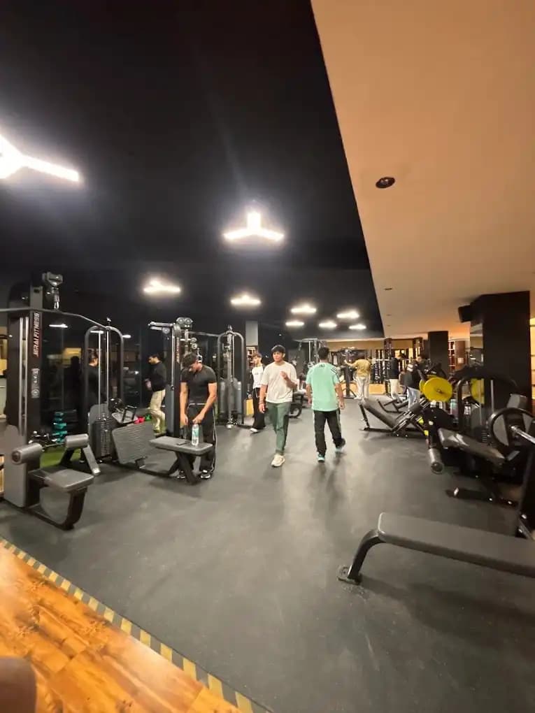 Phoenix Premium Gym Best Gym In Dehradun ICE BATH LUXURY AMENITIES main floor