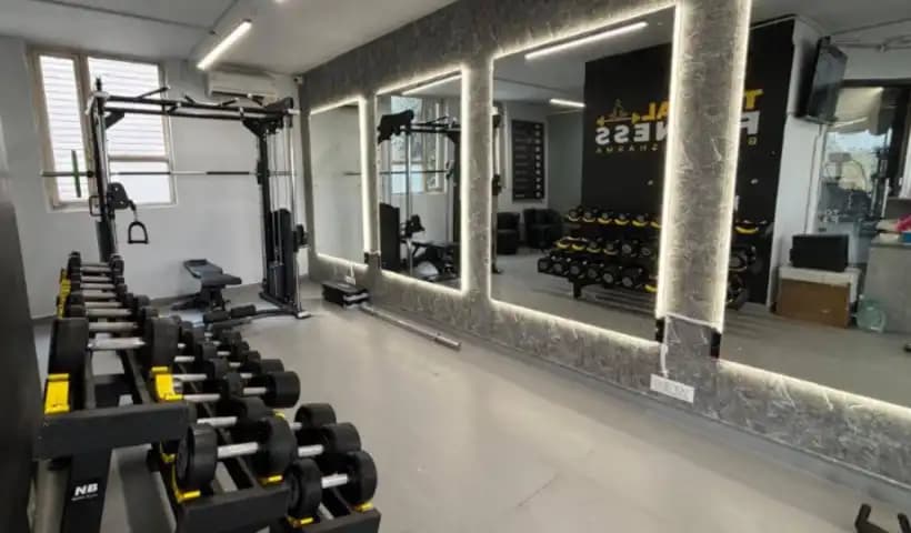 Total Fitness by Yash Sharma Lajpat Nagar changing rooms