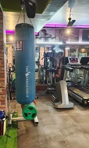 19FITNESS Faridabad free weights