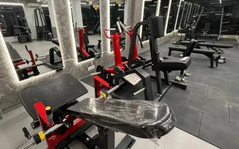 Total Fitness by Yash Sharma Lajpat Nagar cardio deck