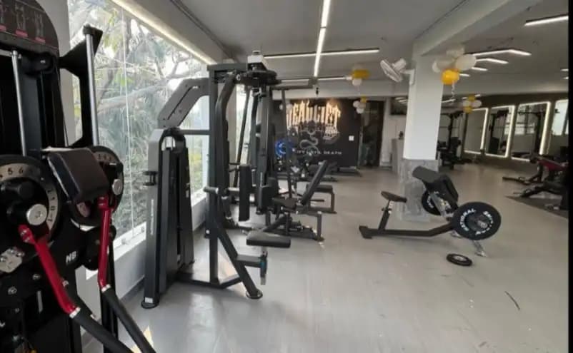 Total Fitness by Yash Sharma Lajpat Nagar free weights