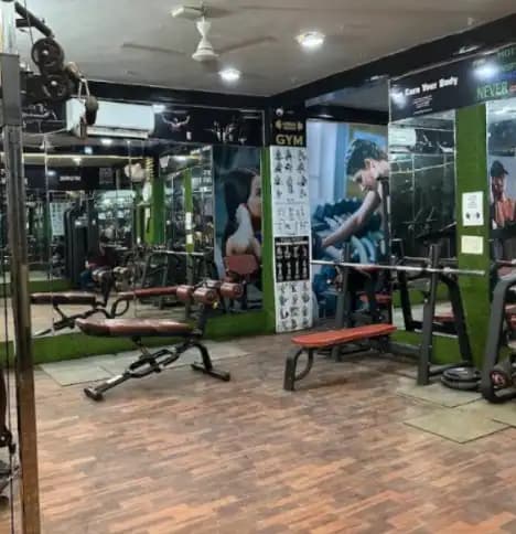 Fitness Point Dude 20 l Gym in Shahbad Dairy changing rooms
