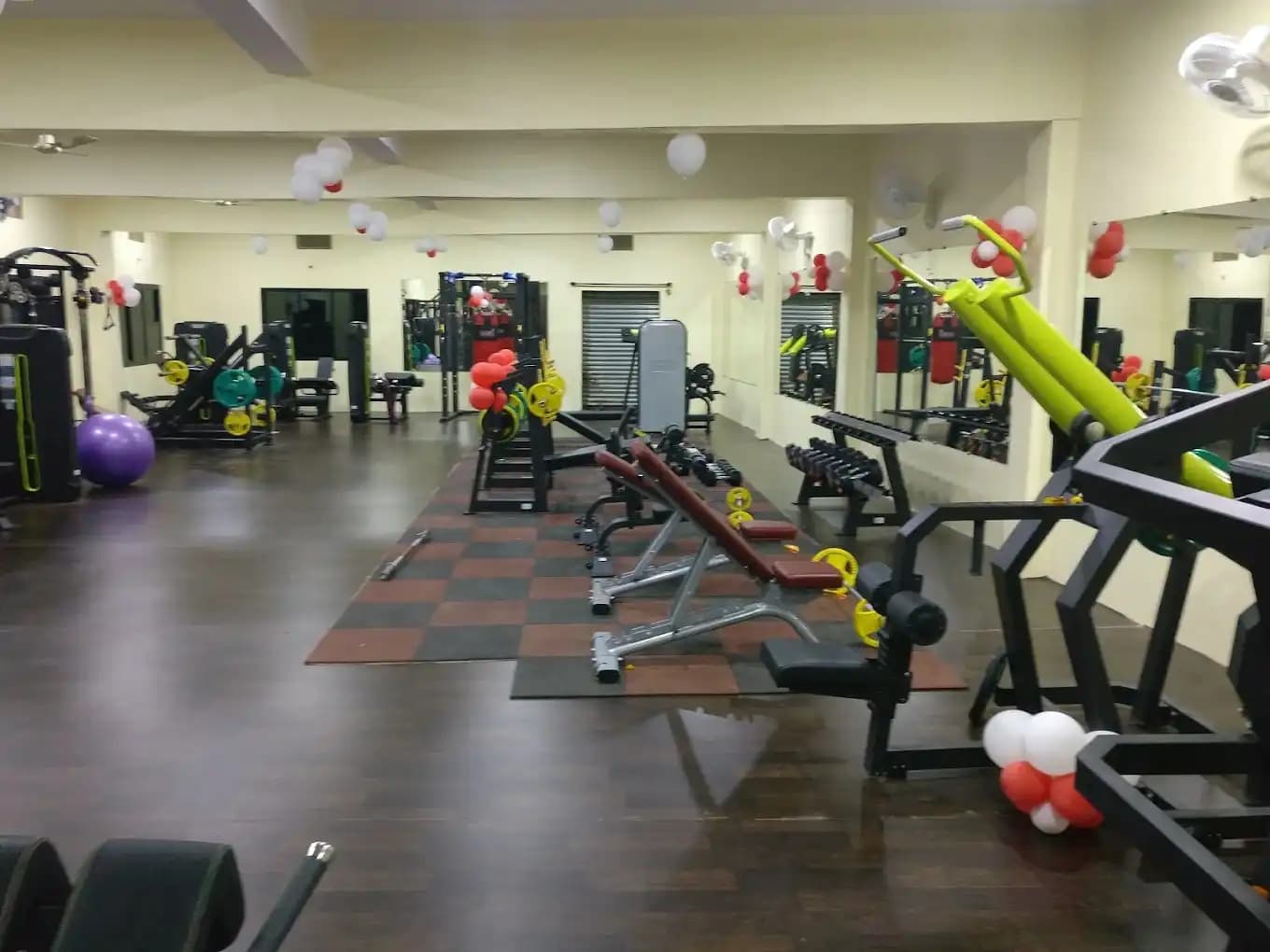 SQUAT Fitness Club Rajura changing rooms