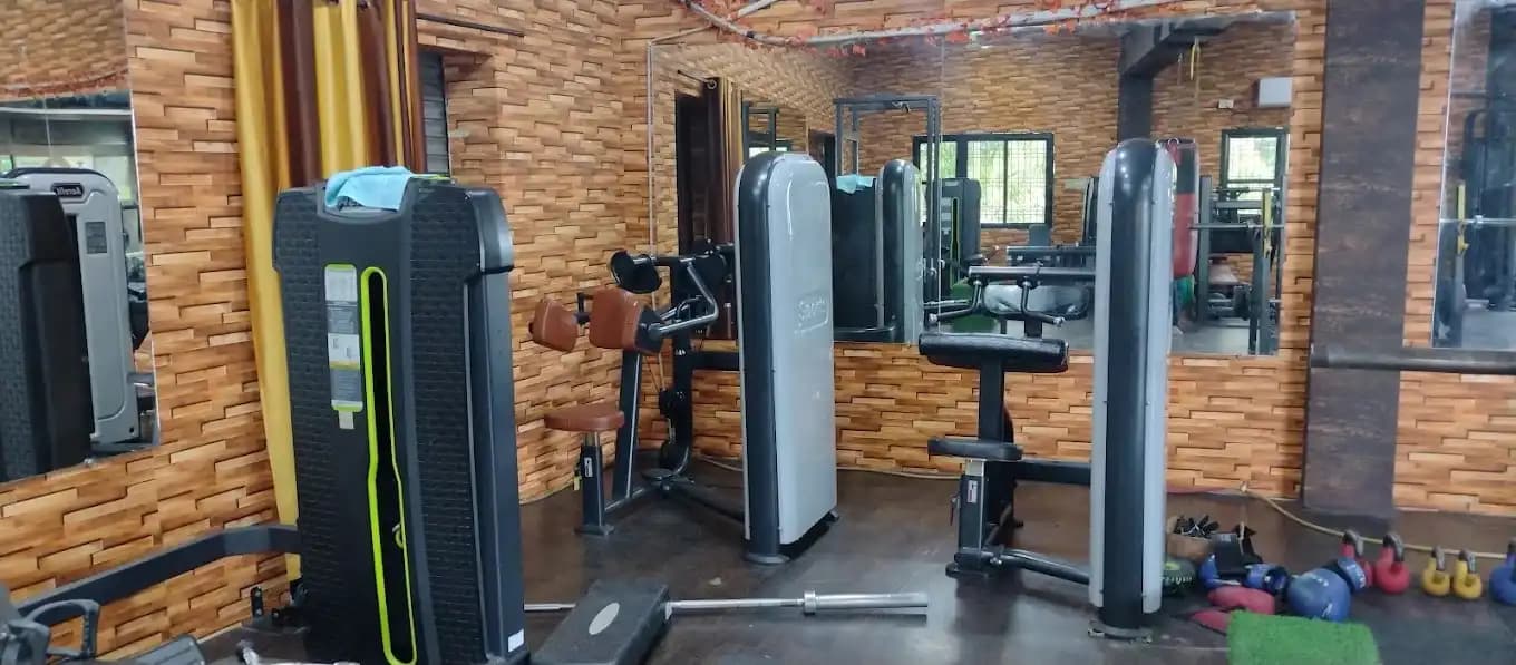SQUAT Fitness Club Rajura cardio deck