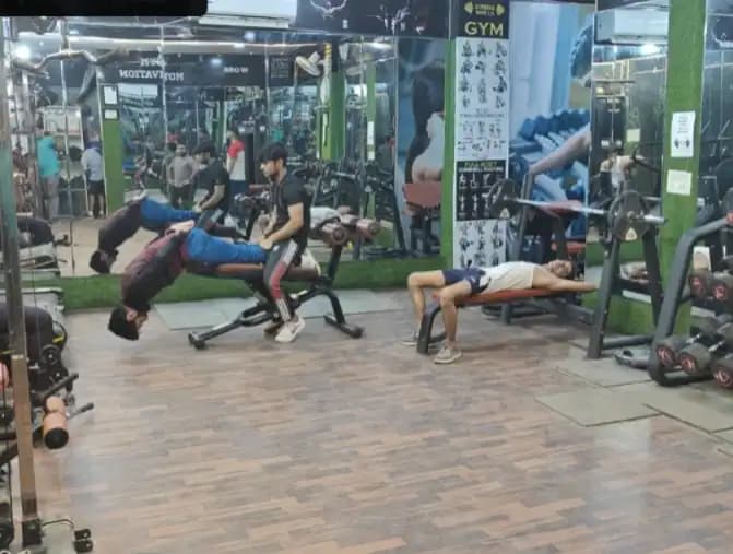 Fitness Point Dude 20 l Gym in Shahbad Dairy main floor