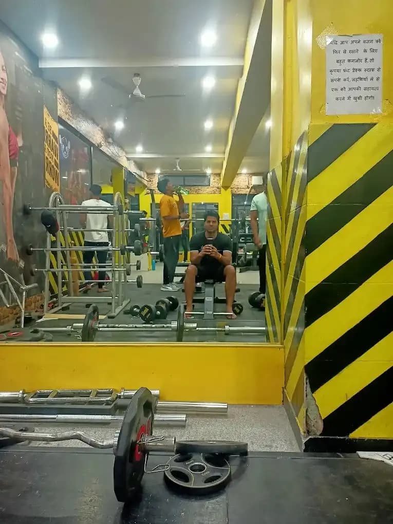 SQUAT Fitness Club Ballarpur free weights