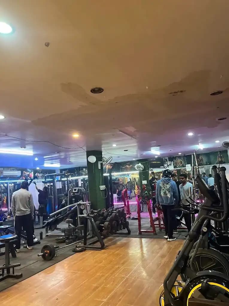 Planet Fitness main floor