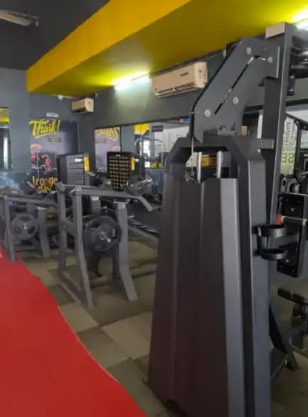 InHale Fitness Studio changing rooms