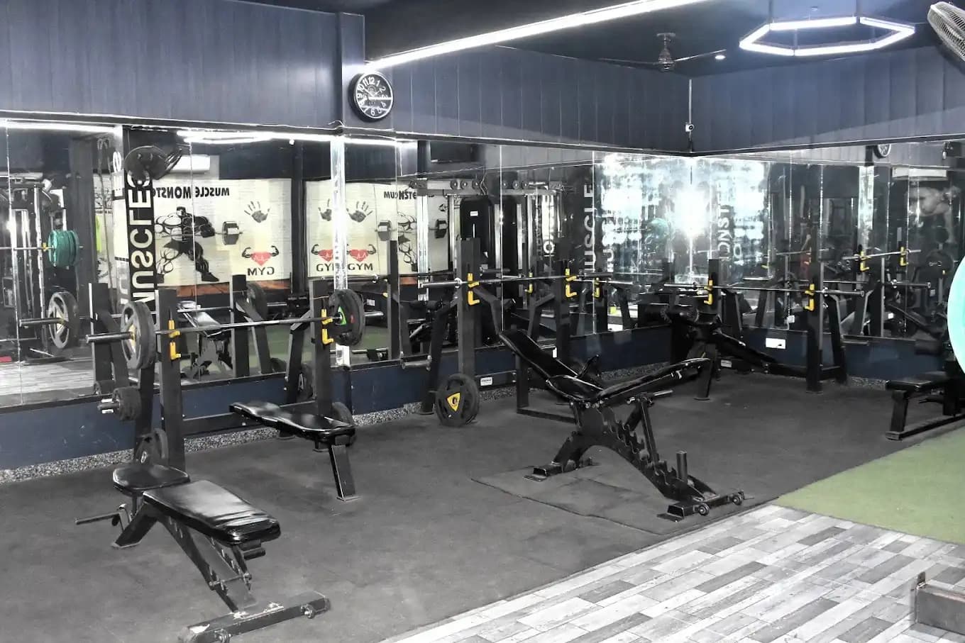 The Muscle monster Gym Noida Sector 27 changing rooms