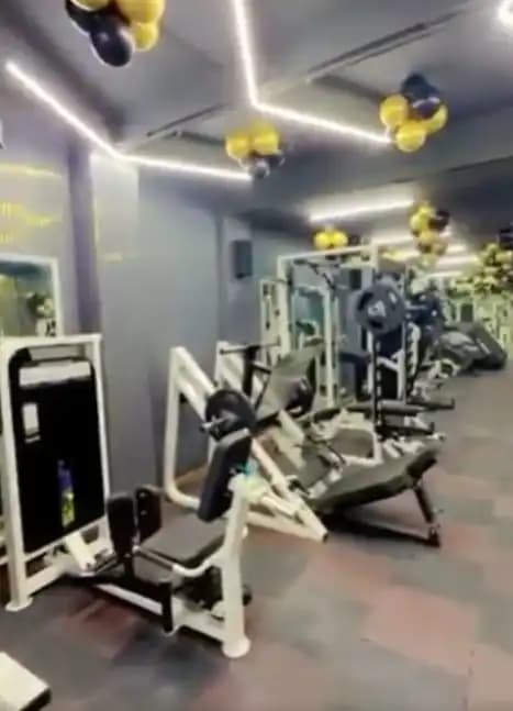 The Extreme Fitness Unisex Gym cardio deck