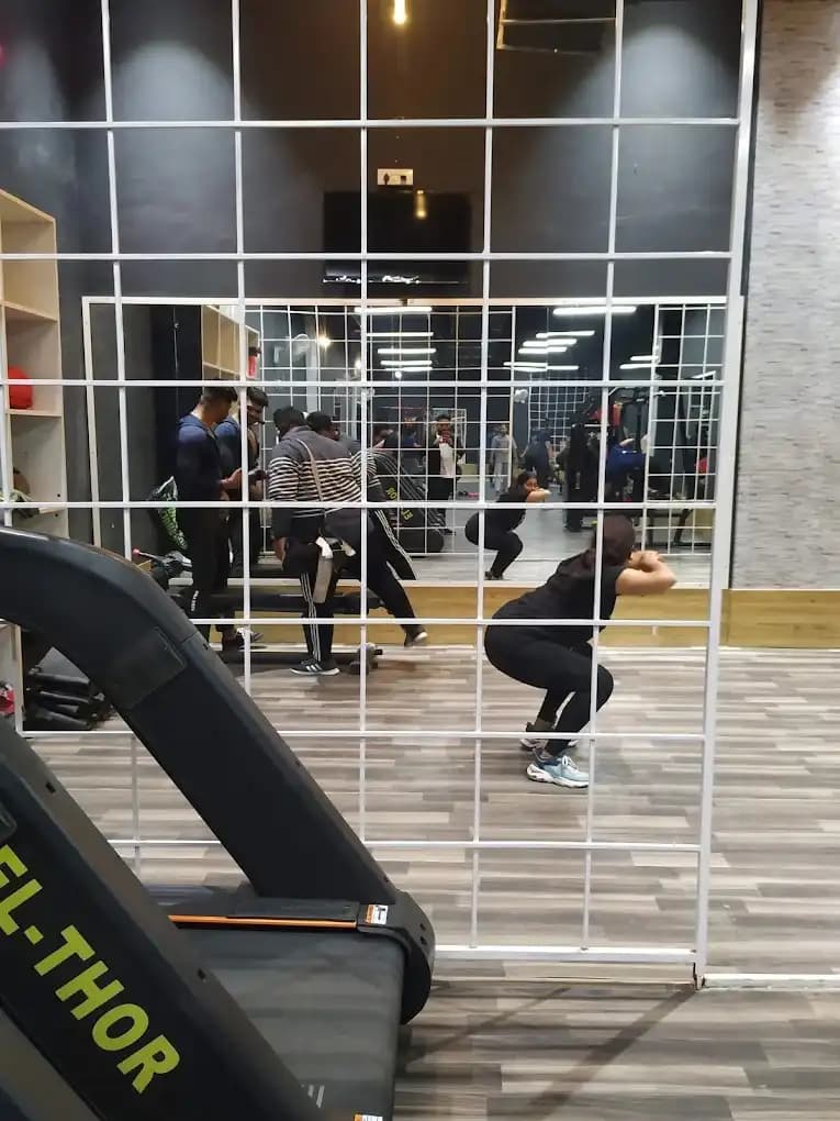Alpha Fitness cardio deck