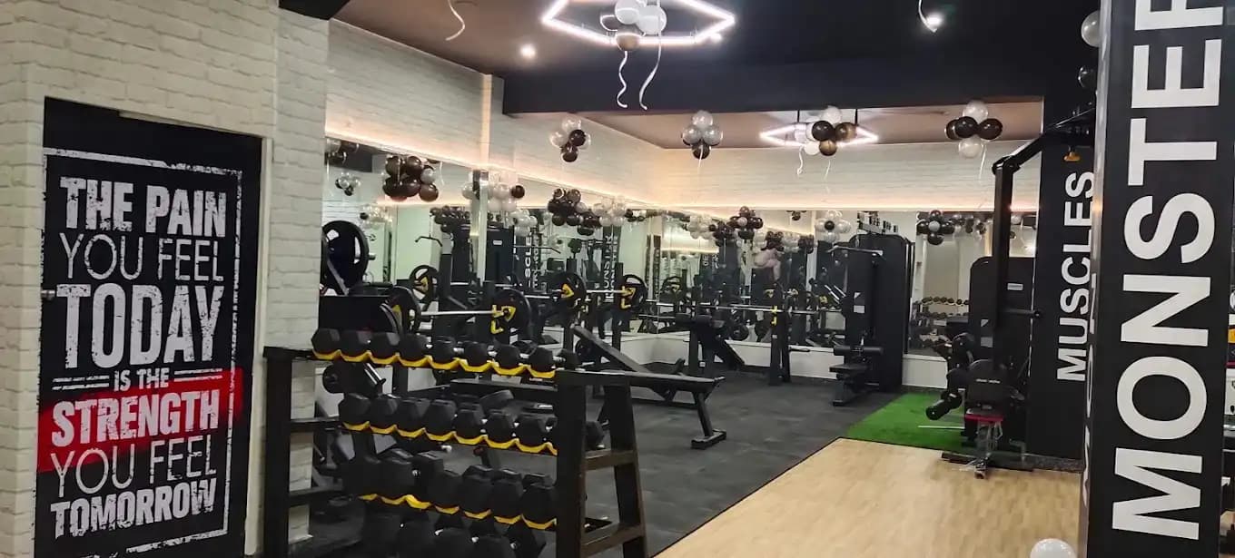 The Muscle monster Gym Noida Sector 27 cardio deck