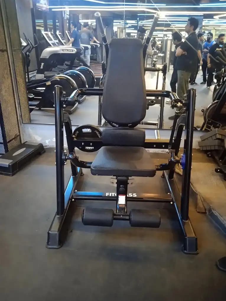 FitClass XP Ramesh Nagar free weights